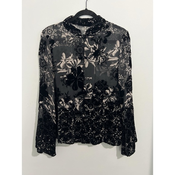 Harari Blouse Women’s Medium Black Velvet Button Silk Floral Whimsigoth Boho - Picture 3 of 13